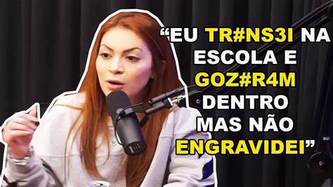 EU TRANS3I NO BANHEIRO DA ESCOLA .